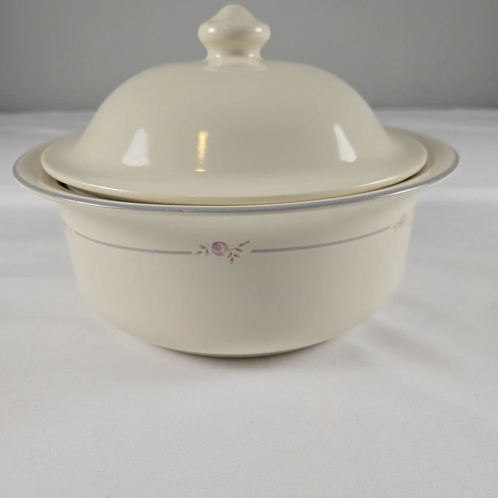Pfaltzgraff Covered Casserole Dish Vintage Floral Oven & Microwave‎ Safe USA